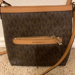 Michael Kors Crossbody